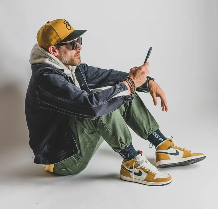 لایه بندی اکسسوری ها و لباس برای تکمیل استایل