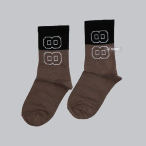 جفت جوراب ساق بلند دو رنگ قهوه‌ای و مشکی، طرح گلدوزی شده عدد 88، استریت استایل اسپرت.